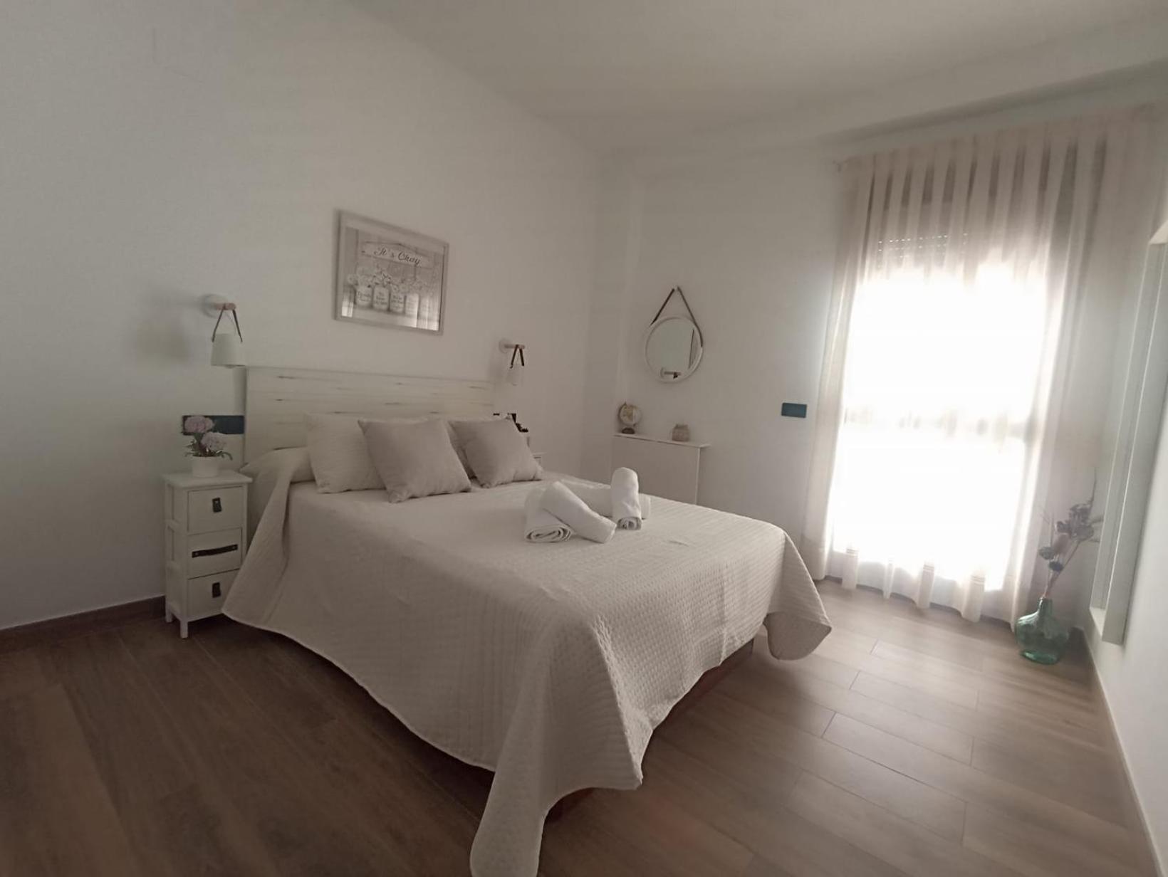 Apartamento Nuevo Centrico Con Aparcamiento Privado Incluido Алькала-де-Гуадаїра Екстер'єр фото